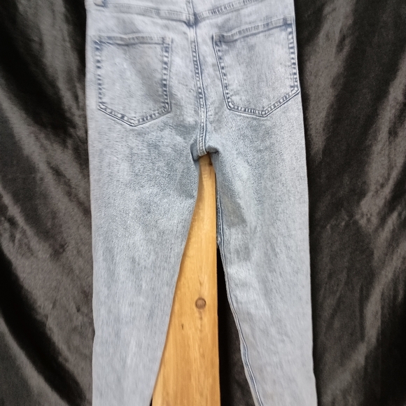 Wild Fabel Denim Jeans size 4 ripped  stressed/ look - Picture 9 of 16